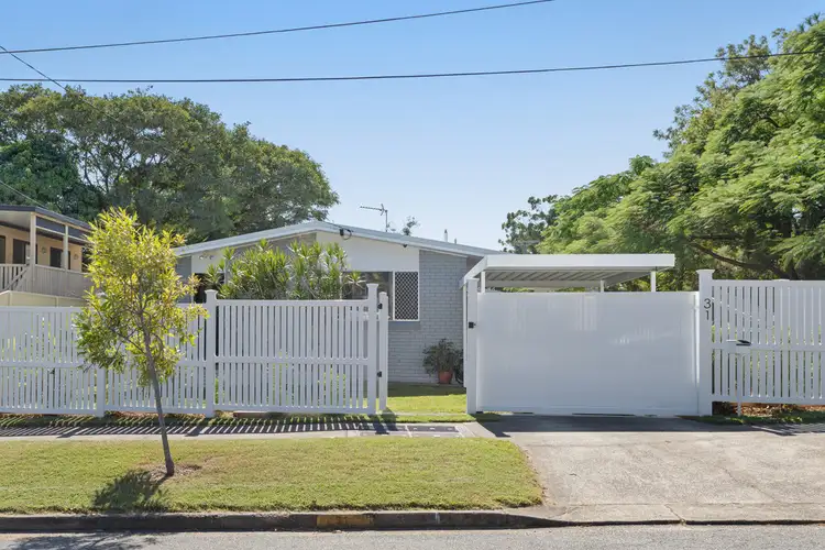 31 Horder Avenue, Labrador QLD 4215