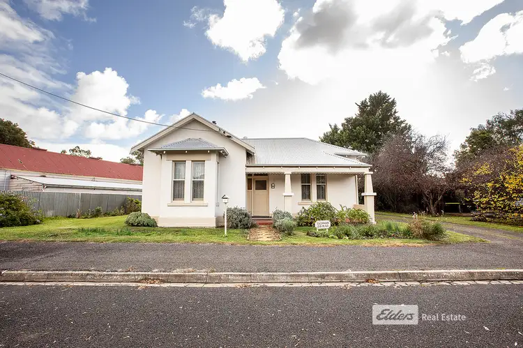 17 YOUNG STREET, Penola SA 5277