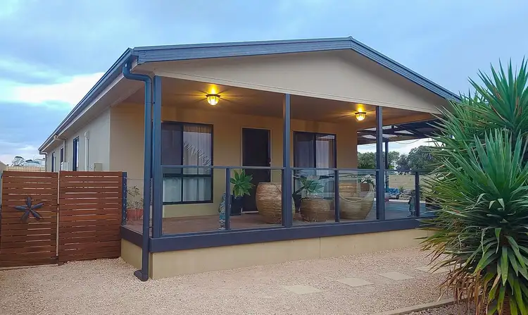 17 Johnson Street, Streaky Bay SA 5680