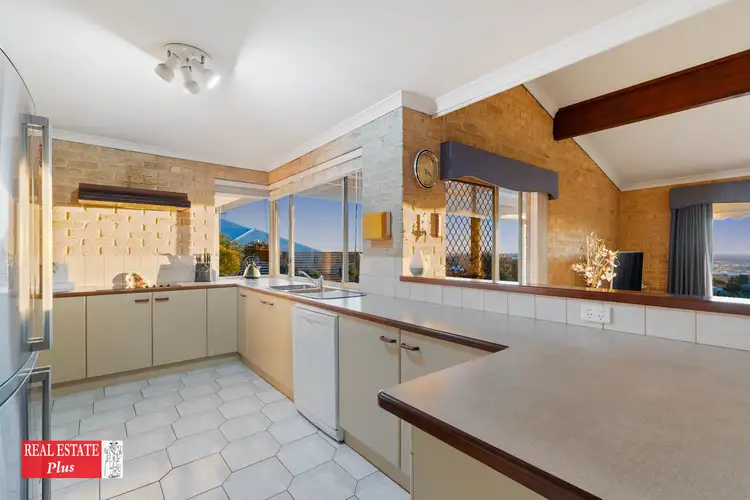 Fifth view of Homely house listing, 15 Narran Place, Swan View WA 6056