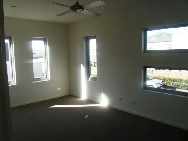 Fifth view of Homely apartment listing, 5/2 The Esplanade, Caroline Springs VIC 3023