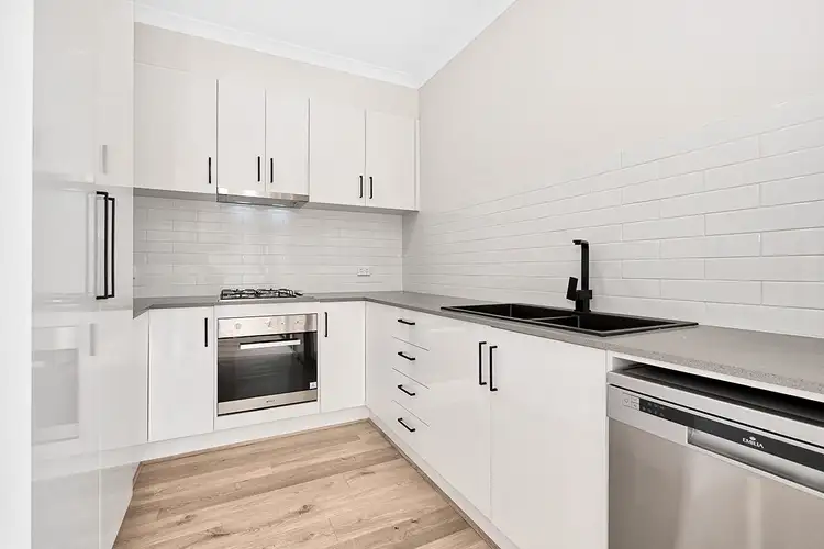 Sixth view of Homely house listing, 15B Lanthorn Crescent, Cranbourne East VIC 3977