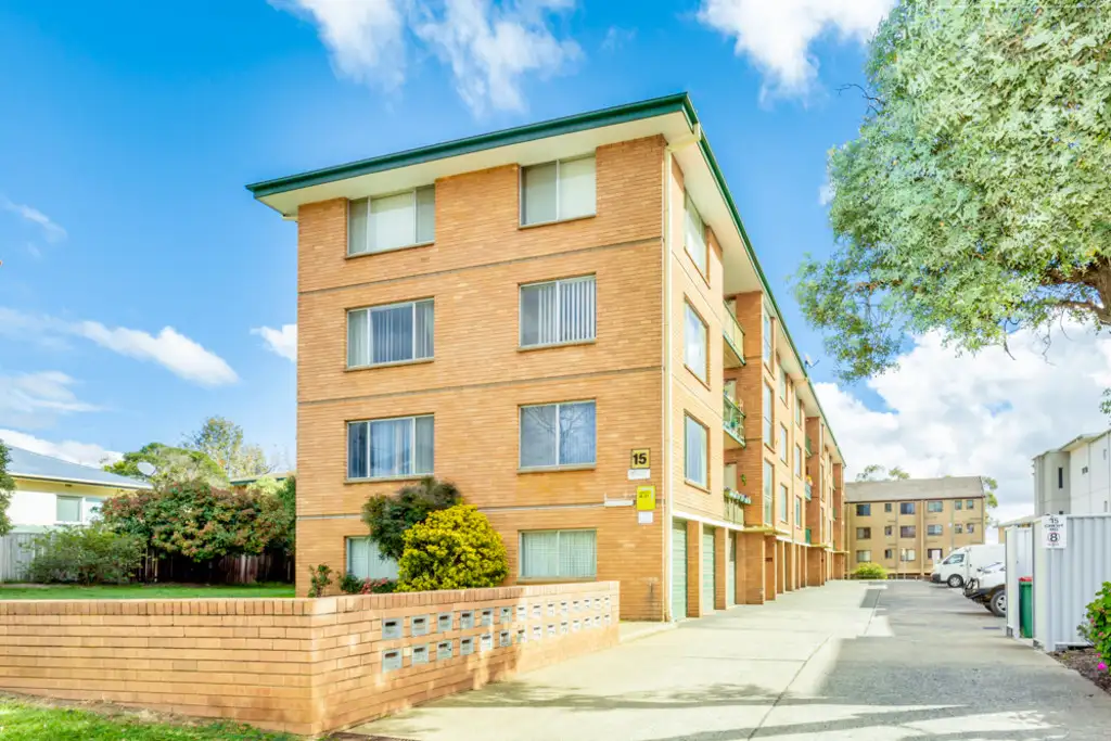 Main view of Homely unit listing, 15/15 Crest Road, Crestwood NSW 2620