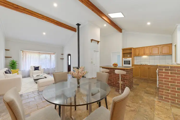 15 Hilltop Place, Kelmscott WA 6111