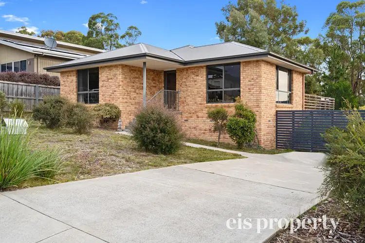 3 Sandstone Grove, Blackmans Bay TAS 7052