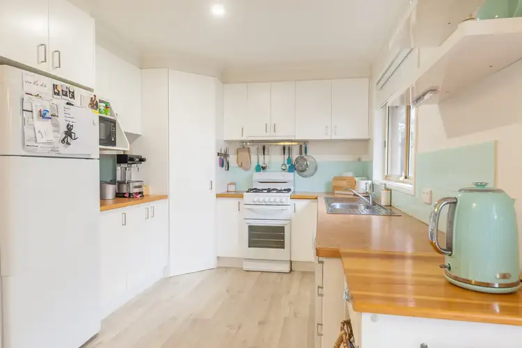 Second view of Homely house listing, 19 Turton Court, Wodonga VIC 3690
