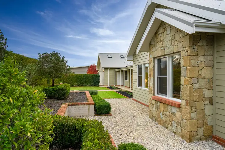 Fifth view of Homely house listing, 33 Hillandale Court, Bonegilla VIC 3691