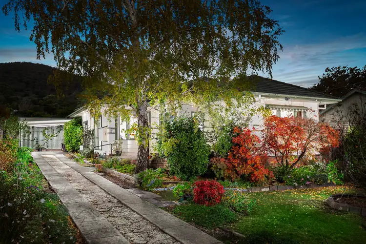 4 Dorothy Grove, Ferntree Gully VIC 3156