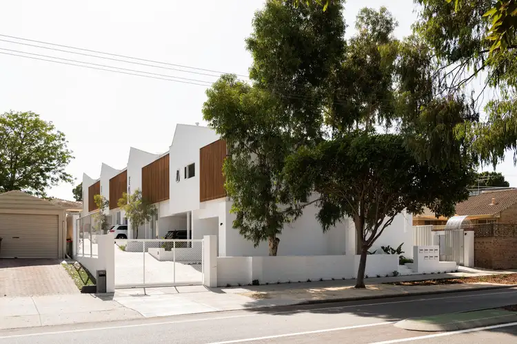 2/13 Carrington Street, Palmyra WA 6157