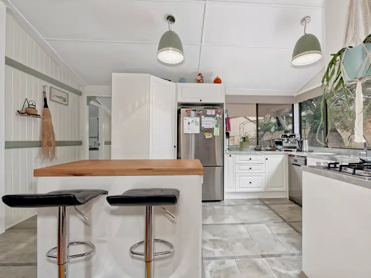 Sixth view of Homely house listing, 2 Elizabeth Street, Childers QLD 4660