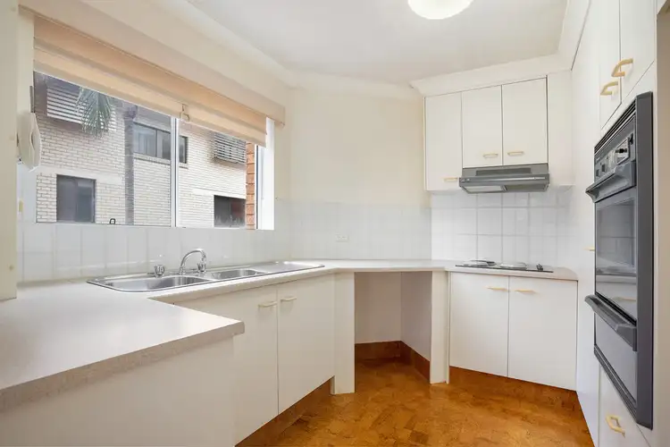 Sixth view of Homely apartment listing, 4/14 'Lynda Lodge' Second Avenue, Broadbeach QLD 4218