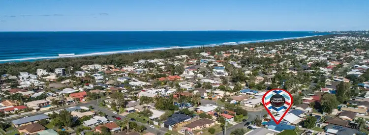 15 Ilaroo Crescent, Warana QLD 4575