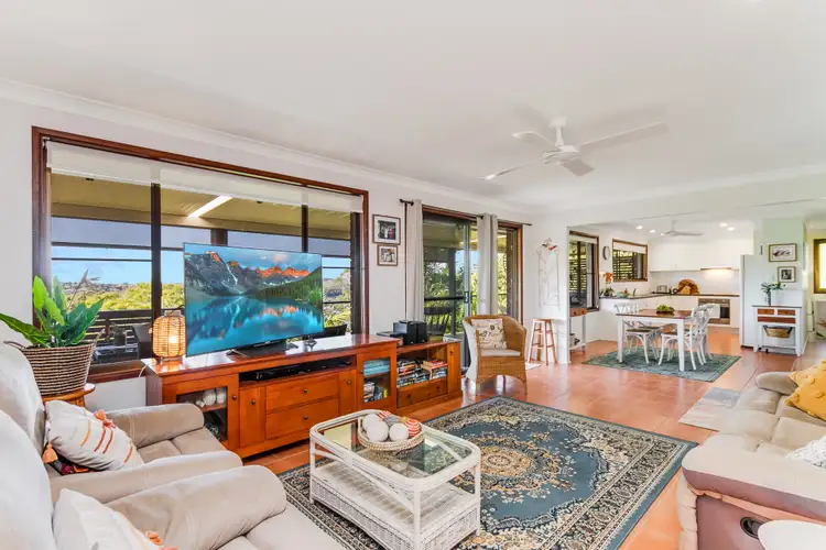 1 Warringa Drive, Bilambil Heights NSW 2486