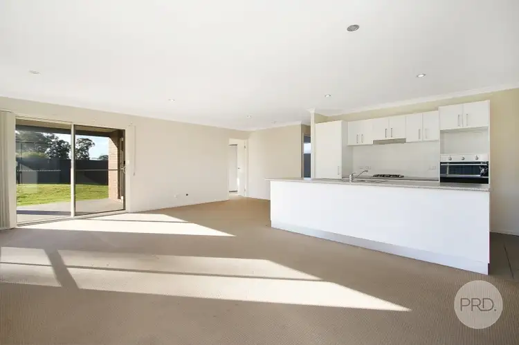 Second view of Homely house listing, 25 Gabrielle Court, Lavington NSW 2641