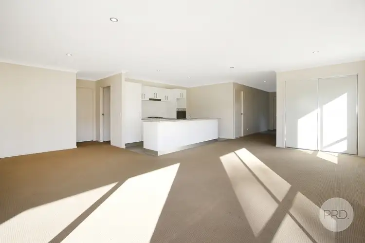 Fourth view of Homely house listing, 25 Gabrielle Court, Lavington NSW 2641