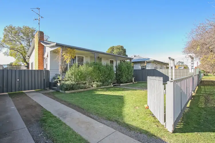 21 Meadows Avenue, Benalla VIC 3672