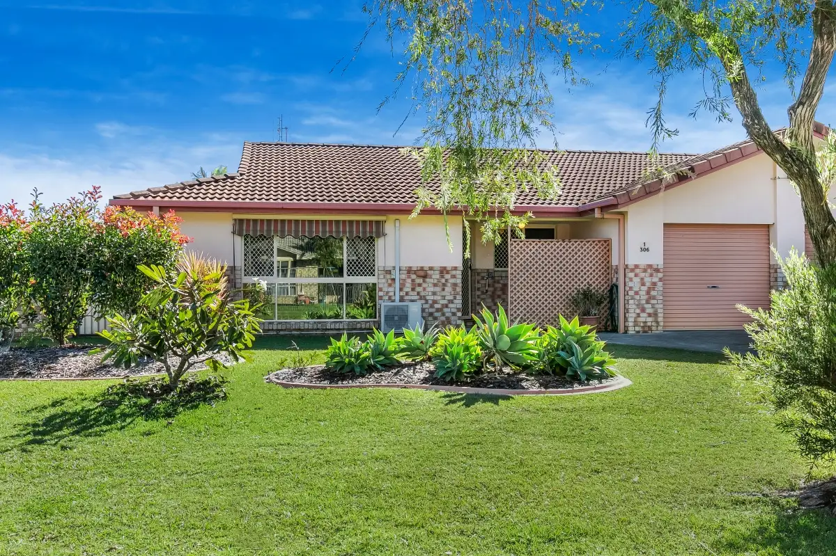 Main view of Homely semi-detached listing, 1/306 Darlington Drive, Banora Point NSW 2486