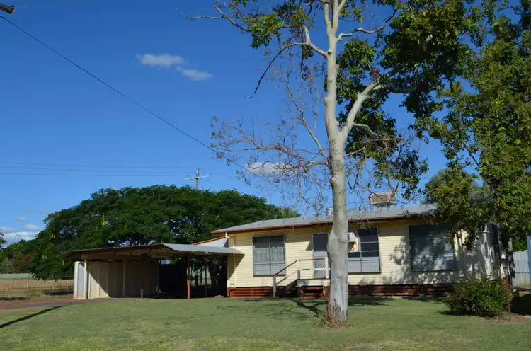 2 Oak Street, Blackwater QLD 4717