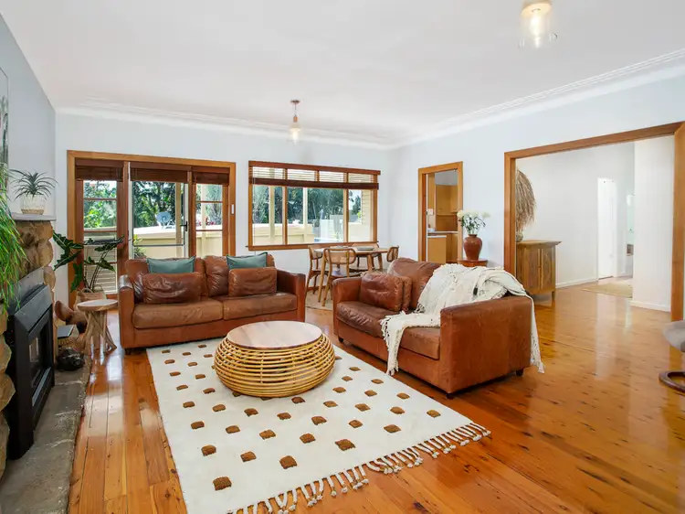 10 Rose Ave, Wheeler Heights NSW 2097