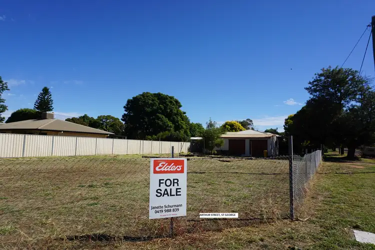 135A ARTHUR STREET, St George QLD 4487