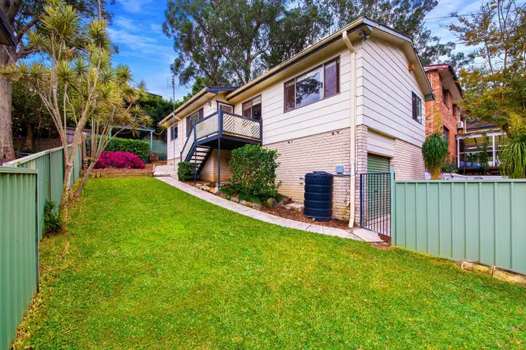 3 Oakglen Road, North Gosford NSW 2250