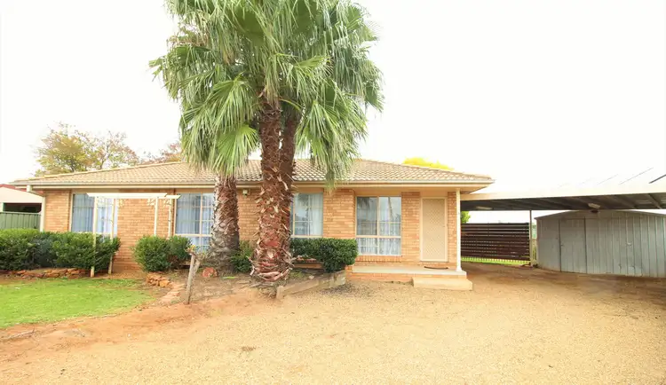 6 Graves Place, Griffith NSW 2680
