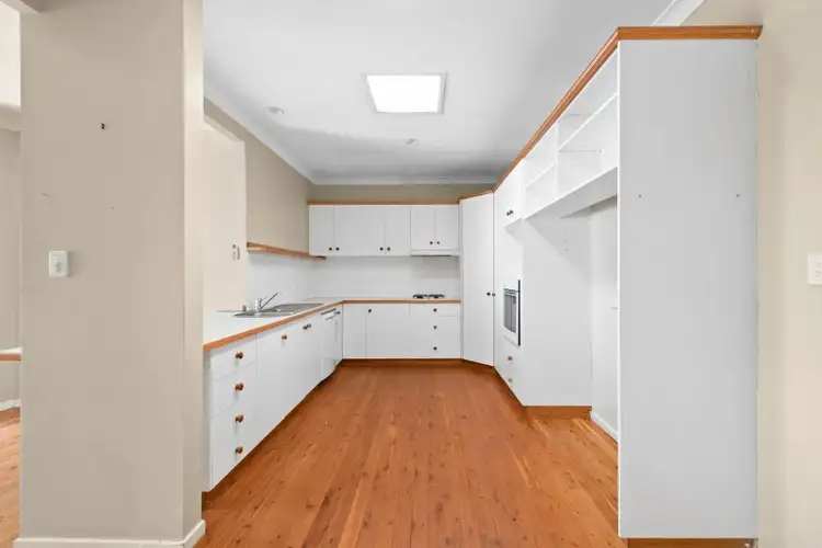 Fifth view of Homely house listing, 2 Barry Street, Mount Lofty QLD 4350