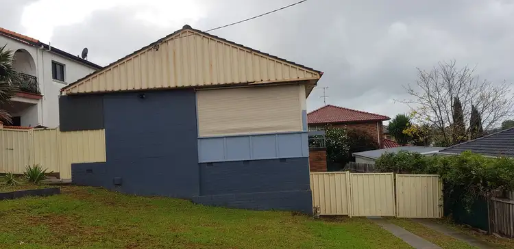 4 Tucker Avenue, Balgownie NSW 2519