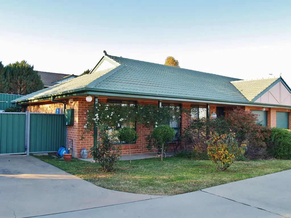 Main view of Homely unit listing, 1 /34 Prospect Street, South Bathurst NSW 2795