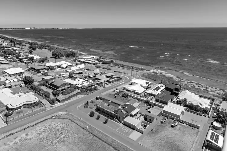 1 Frederick Street, Bluff Point WA 6530
