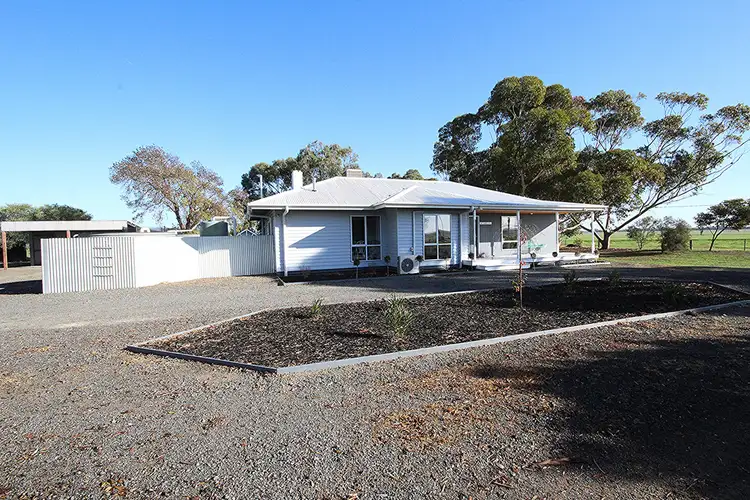 1096 Horsham Lubeck Road, Drung VIC 3401