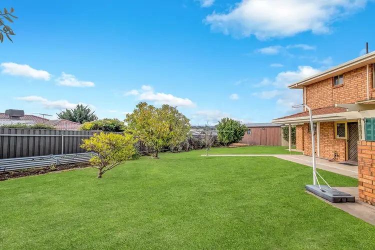 Fifth view of Homely house listing, 2 Ming Court, Trott Park SA 5158