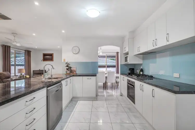4 Kuantan Drive, Aberfoyle Park SA 5159