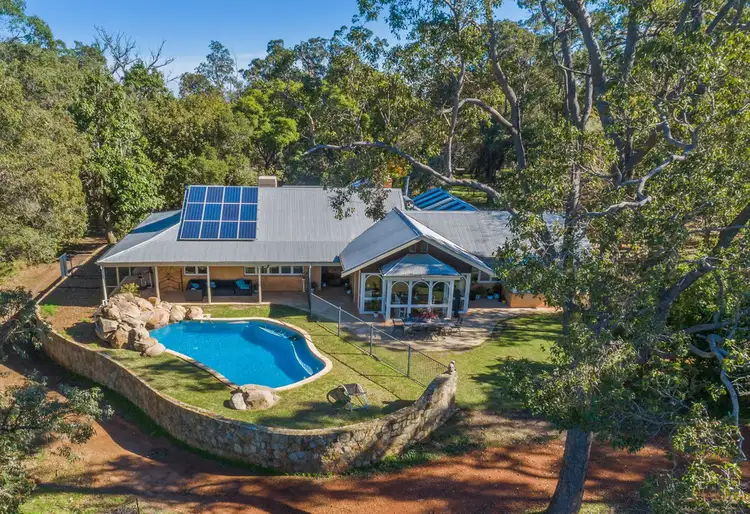 135 Barham Road, Glen Forrest WA 6071