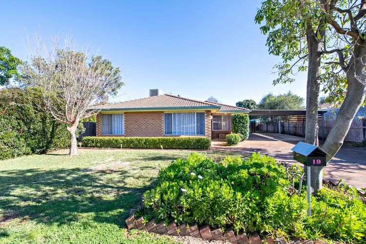 19 Edinburgh Avenue, Dubbo NSW 2830