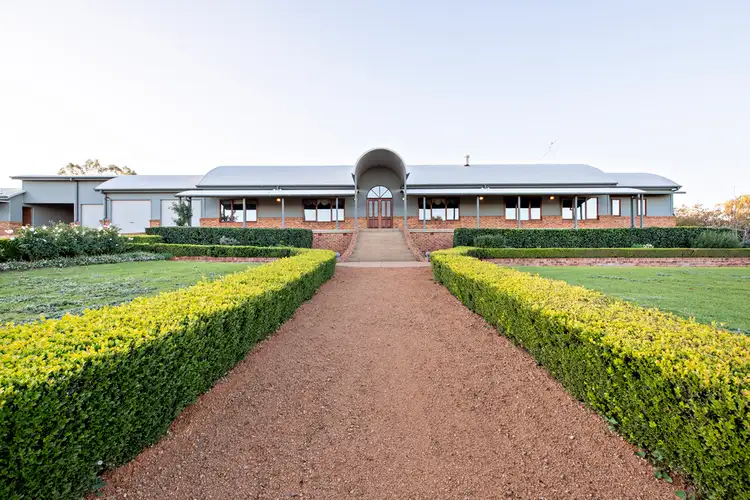 6R Harefield Road, Dubbo NSW 2830