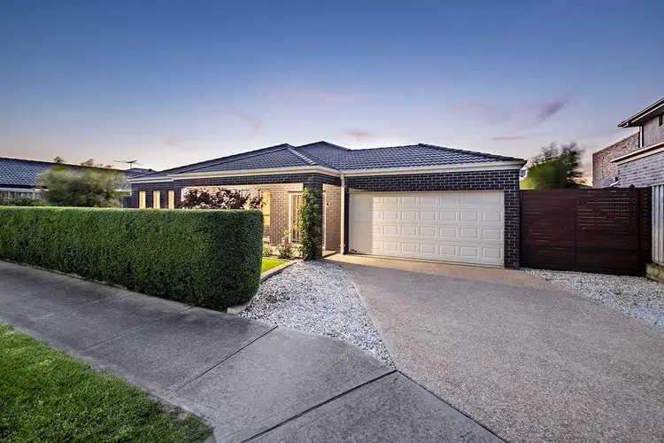 13 Carinya Court, Cranbourne North VIC 3977
