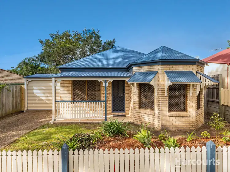 16 Alfred Place