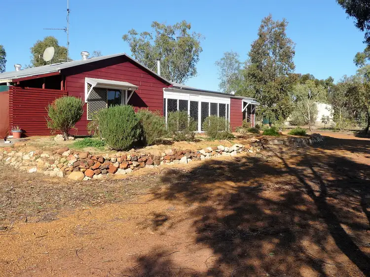 31 NORTH ROAD, York WA 6302
