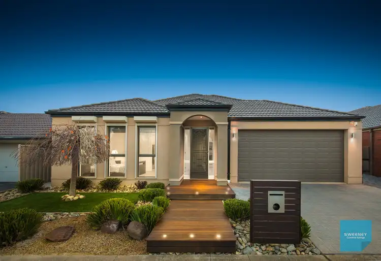 27 Gisborne Way, Caroline Springs VIC 3023