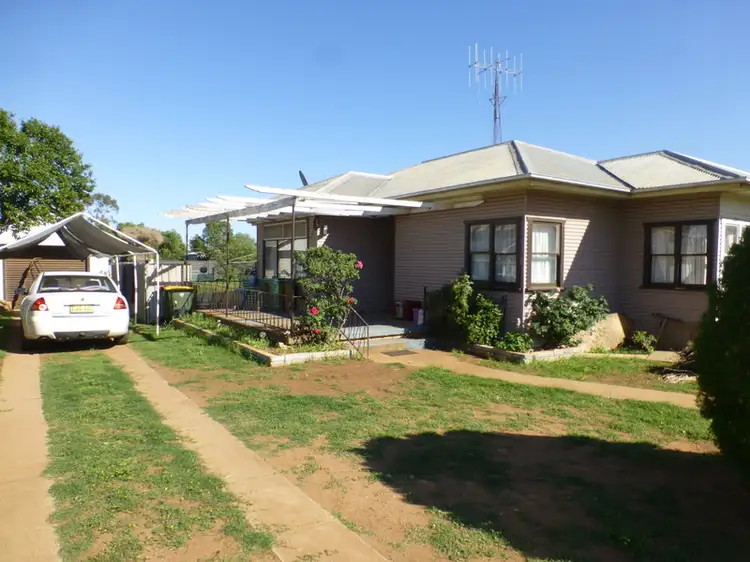 24 Kitchener Street, Tullamore NSW 2874