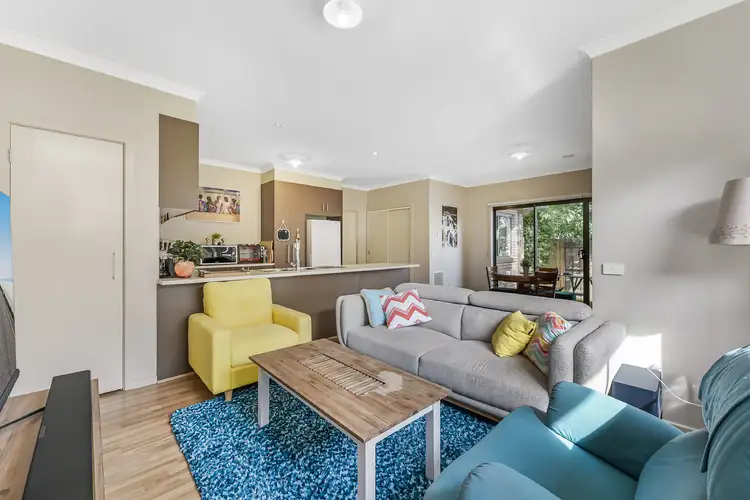 2/109 Golf Links Road, Berwick VIC 3806