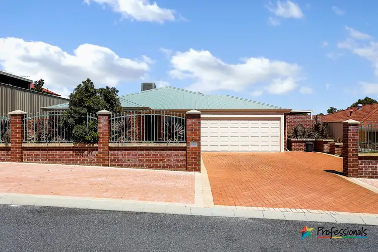 6 Yale Place, Marangaroo WA 6064