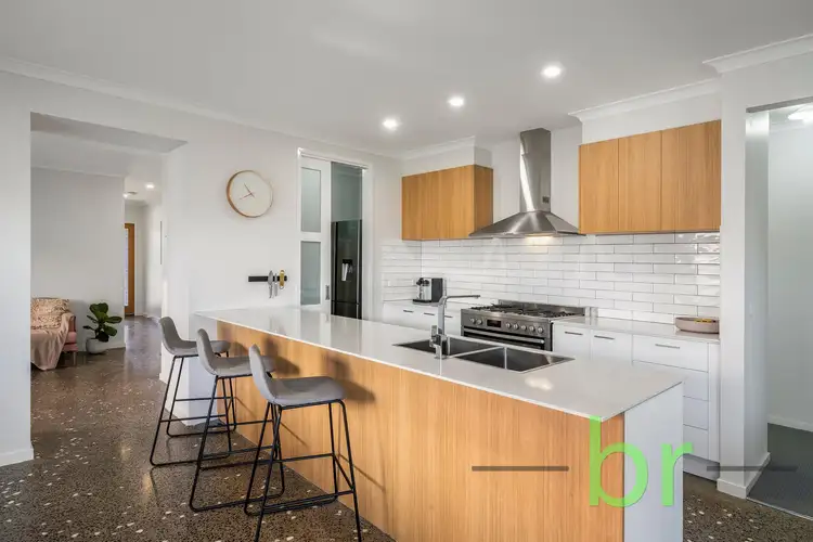Second view of Homely house listing, 7 Azalea Street, Lara VIC 3212