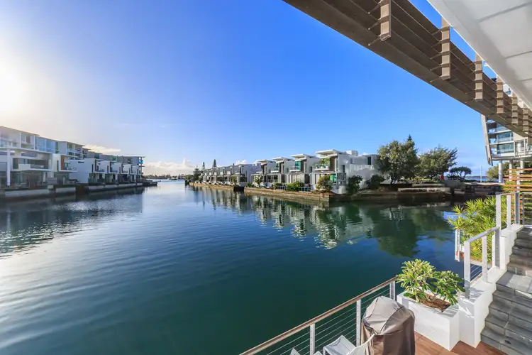 7102 Ephraim Island, Paradise Point QLD 4216