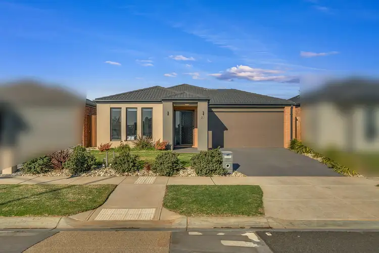 27 Coledale Drive, Weir Views VIC 3338