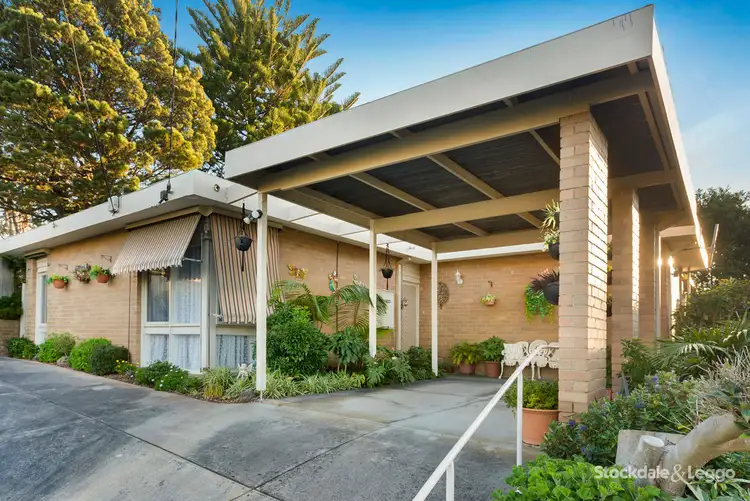 6 Garrylawn Court, Frankston VIC 3199