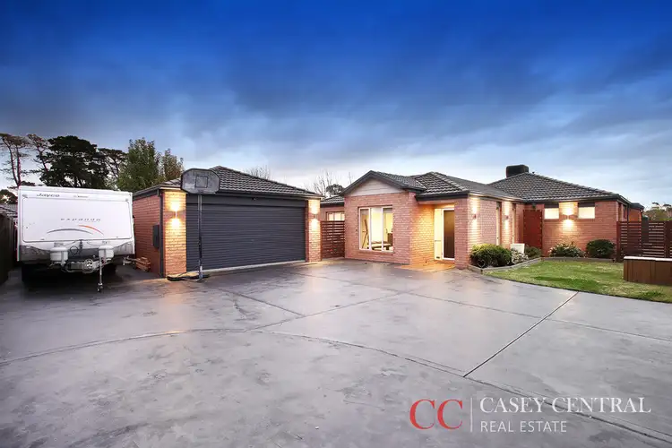 4 Dorset Court, Cranbourne North VIC 3977