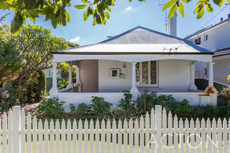 10 Wilberforce Street, Mount Hawthorn WA 6016