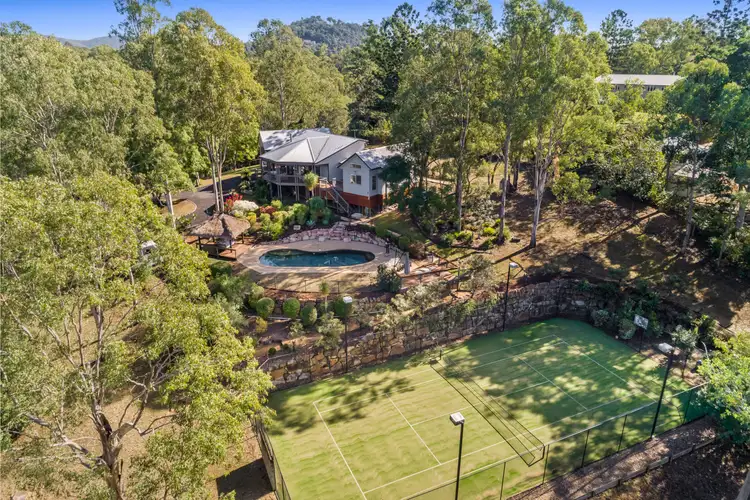 24 Royston St, Brookfield QLD 4069